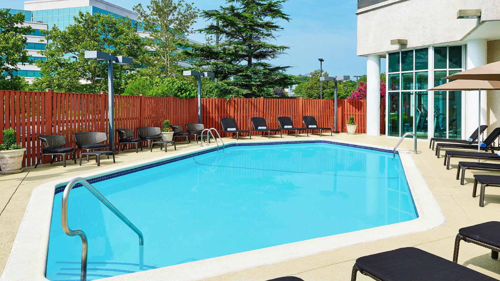 Отель Wyndham College Park North / Washington Dc Area Белтсвилл Экстерьер фото