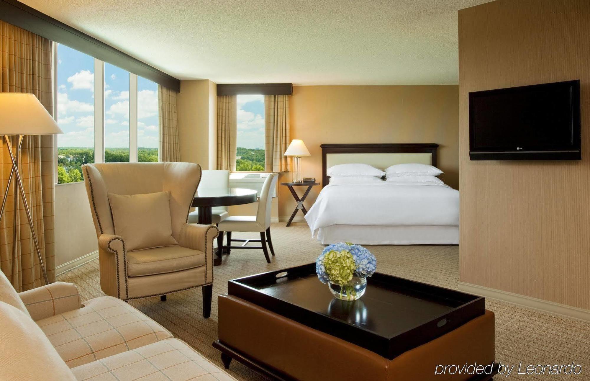 Отель Wyndham College Park North / Washington Dc Area Белтсвилл Экстерьер фото
